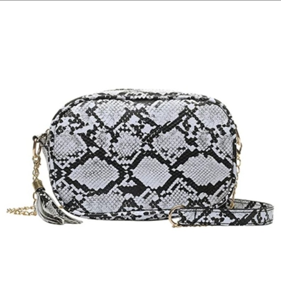 🆕️SALE!Snake Print Crossbody Messenger Bag💕 - Picture 7 of 11
